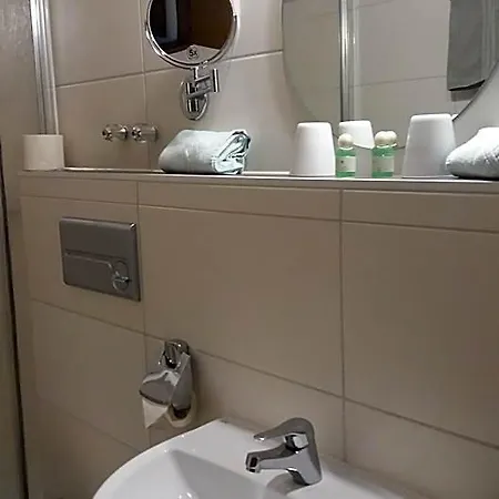 M&s Garni Hotel 3*