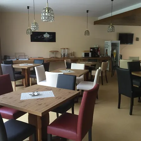 M&s Garni Hotel 3*